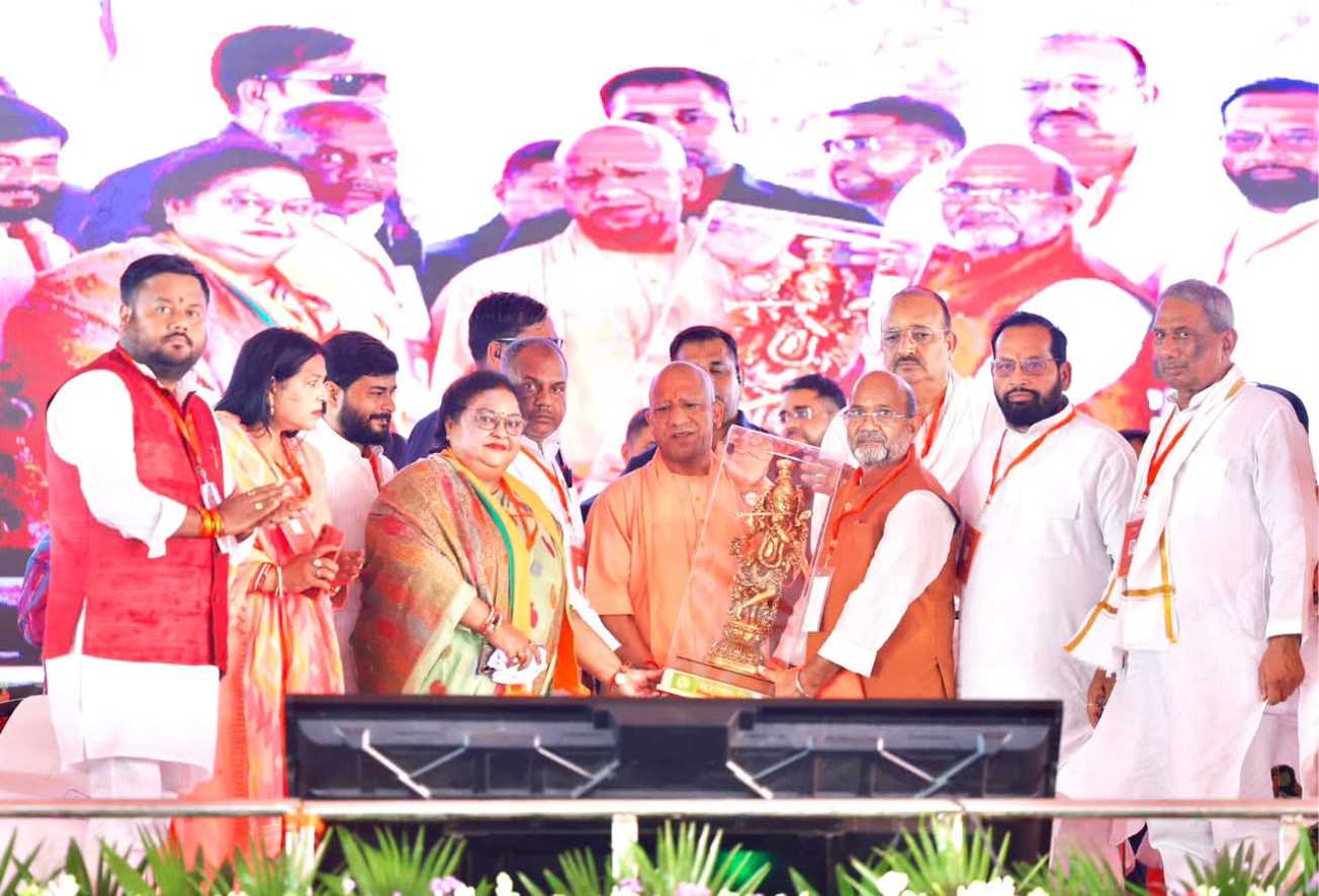 352 करोड़ की 70 विकास परियोजनाओं की सौगात, मुख्यमंत्री योगी ने किया लोकार्पण व शिलान्यास